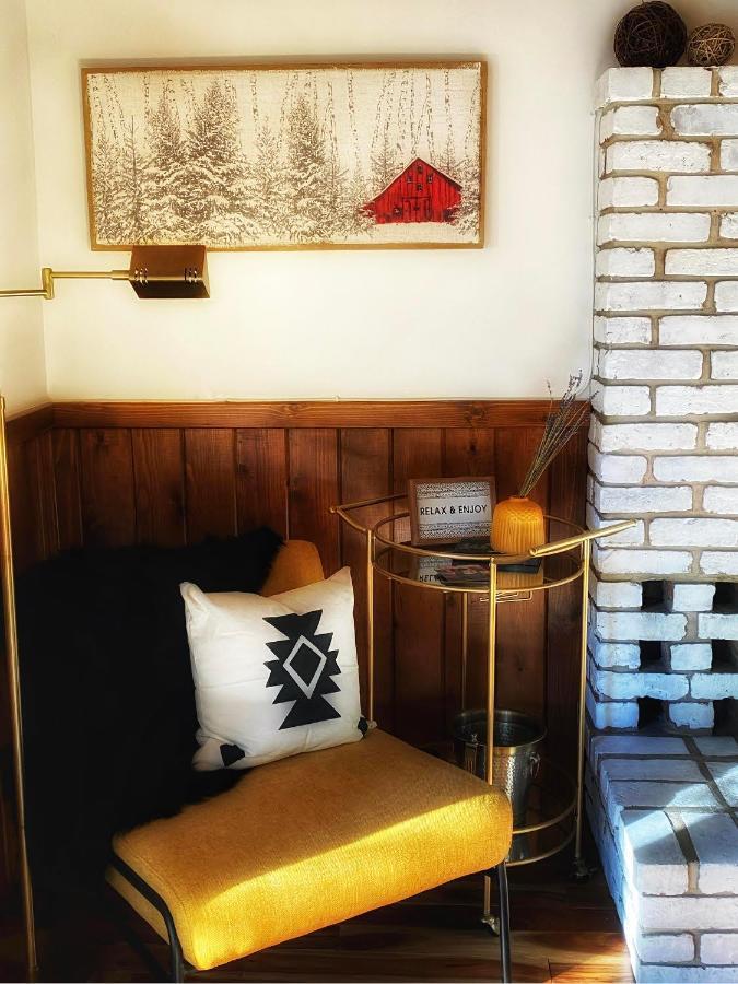 Yellow Pine Lodge - Charming Cottage Style Cabin With Peak-A-Boo Lake And Mountain Views 大熊湖 外观 照片